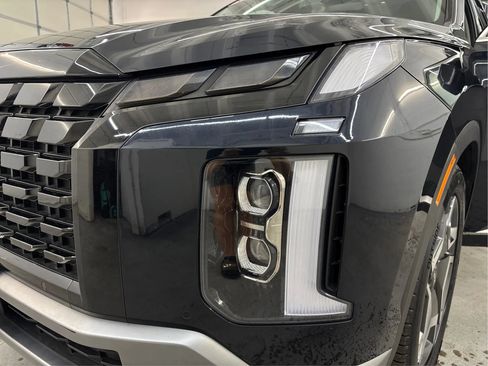 Used 2023 Hyundai Palisade Limited AWD/4WD image 32