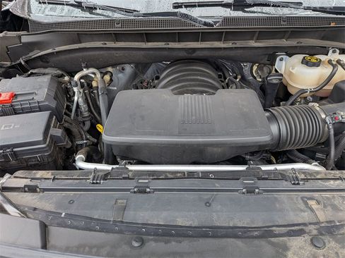 Used 2023 Chevrolet Suburban Premier image 36