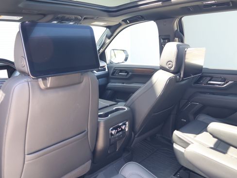 Used 2025 GMC Yukon Denali w/ Denali Reserve Package AWD/4WD image 35