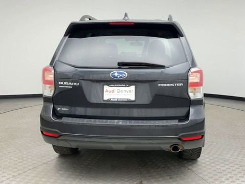 Used 2018 Subaru Forester 2.5i Touring image 3