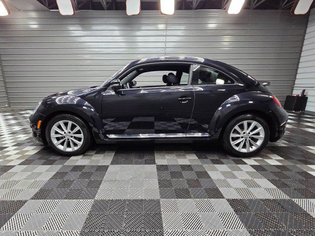 Used 2018 Volkswagen Beetle 2.0T S w/ Style & Comfort Package For S FWD image 9
