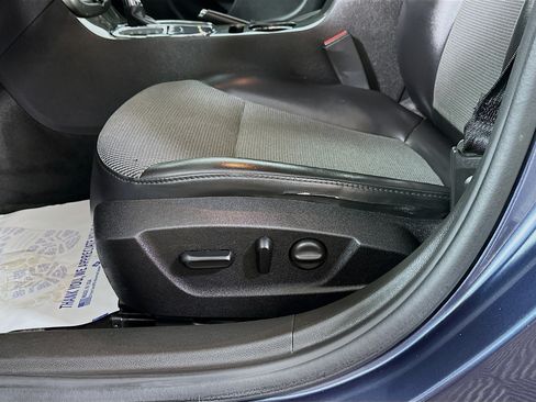 Used 2015 Chevrolet Malibu LT w/ Power Convenience Package FWD image 18