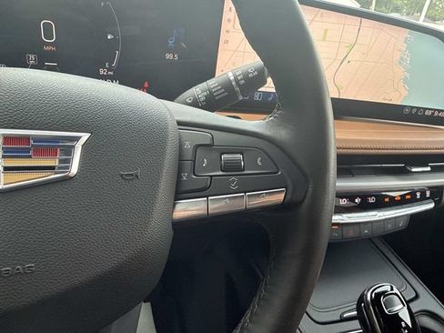 Certified 2024 Cadillac XT4 Premium Luxury AWD/4WD image 39