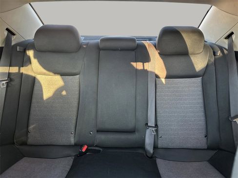 Used 2019 Chrysler 300 Touring w/ Sport Appearance Package image 10