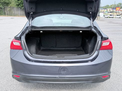 Used 2023 Chevrolet Malibu LT FWD image 9