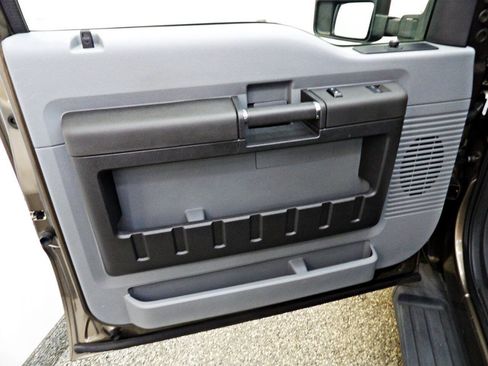 Used 2016 Ford F250 XL w/ Power Equipment Group RWD image 6