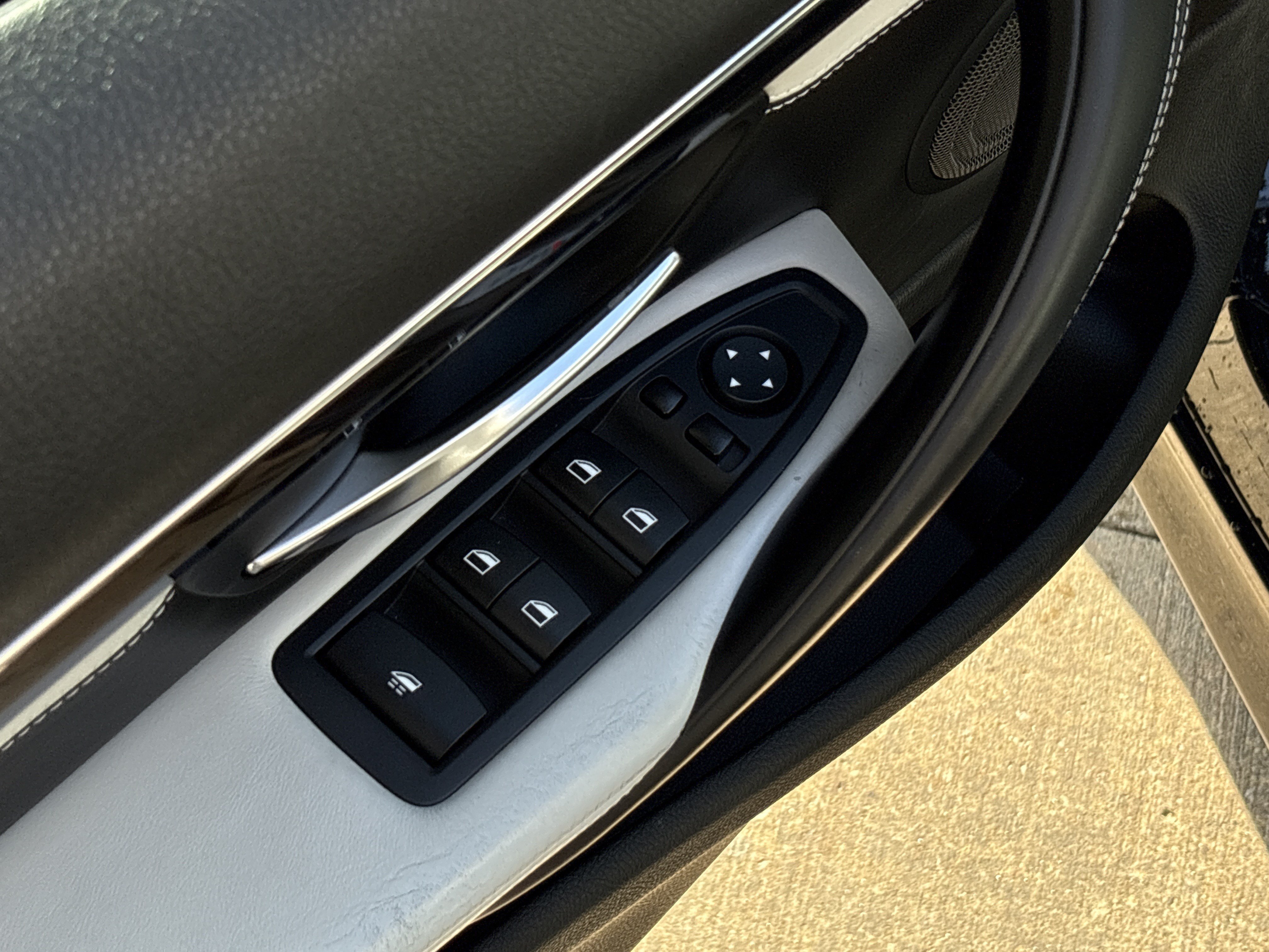 Used 2015 BMW M4 Convertible RWD image 15