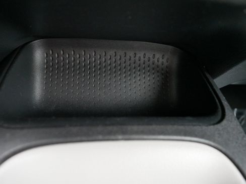 Used 2021 Toyota Corolla LE image 34