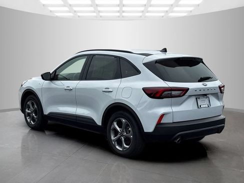 Used 2025 Ford Escape ST-Line FWD image 5
