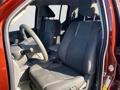 Used 2017 Nissan Frontier Desert Runner image 24