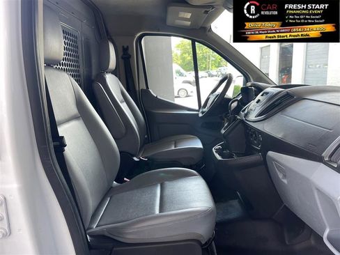 Used 2019 Ford Transit 250 130 Low Roof RWD image 30