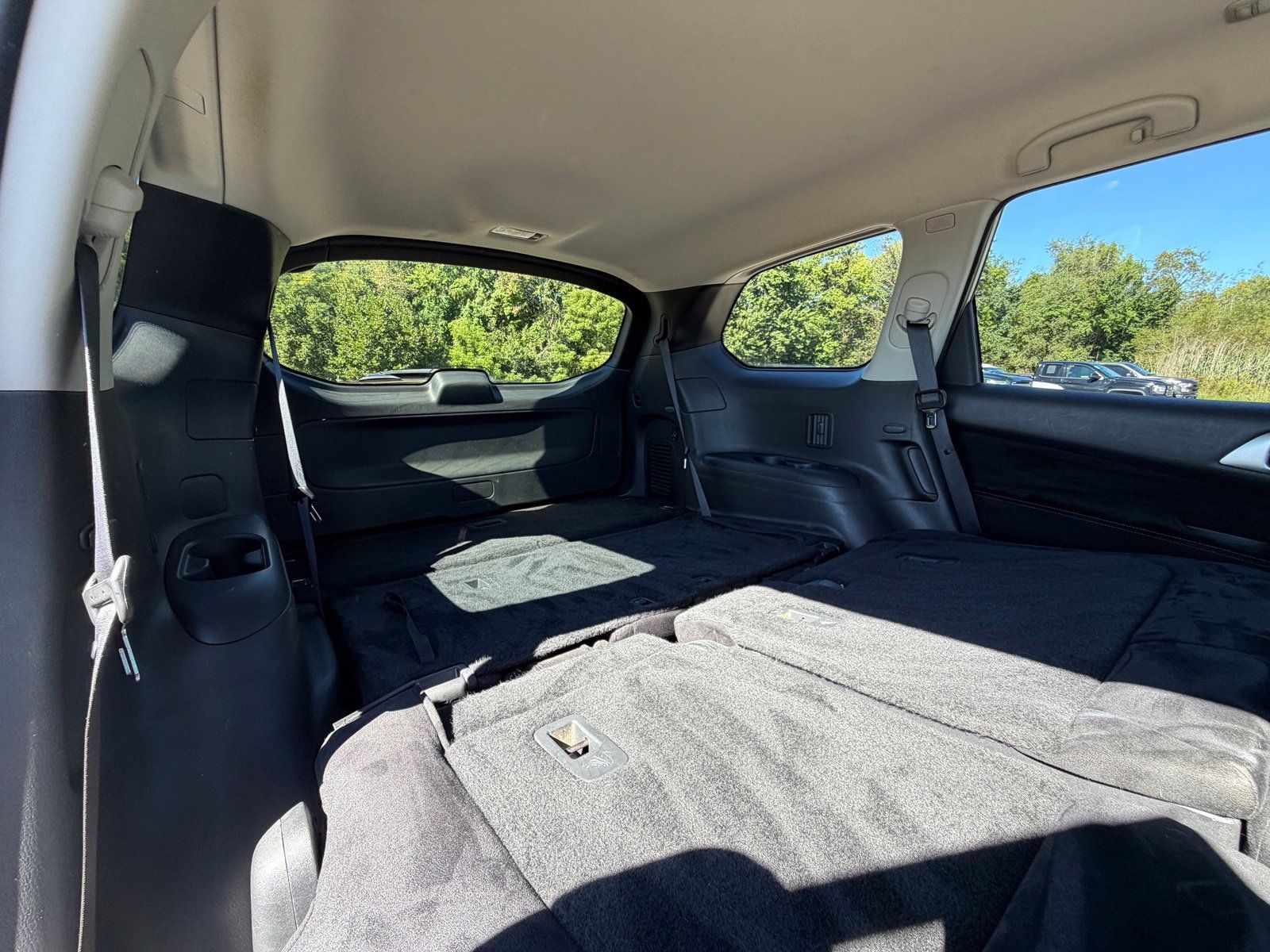 Used 2016 Nissan Pathfinder SV AWD/4WD image 41