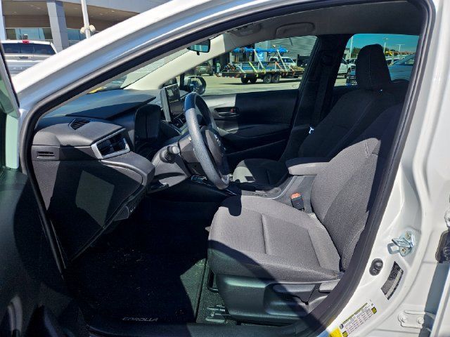 Used 2024 Toyota Corolla LE FWD image 5