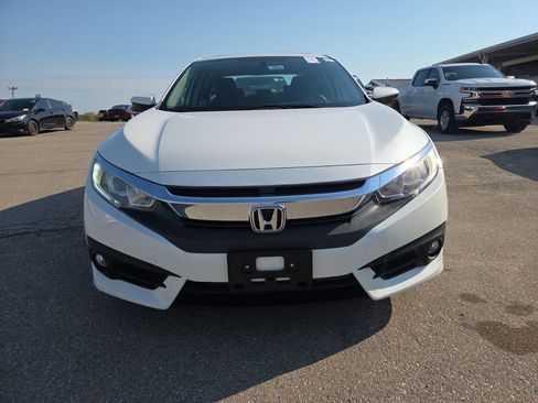 Used 2017 Honda Civic EX-T image 2