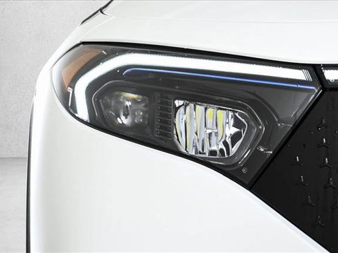 Certified 2025 Mercedes-Benz EQB 300 4MATIC image 4