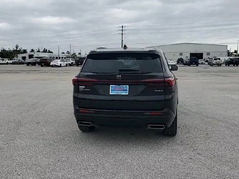 Used 2025 Buick Enclave Sport Touring image 7