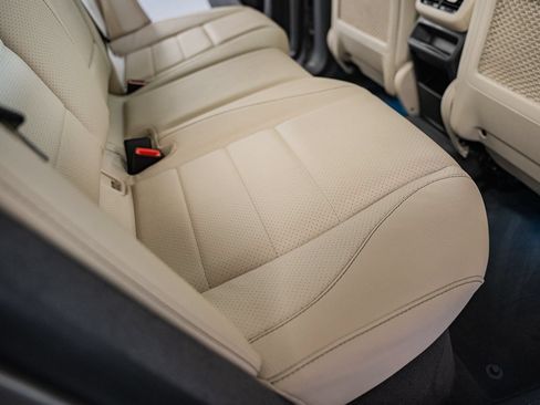 Used 2020 Mercedes-Benz GLE 350 4MATIC image 38