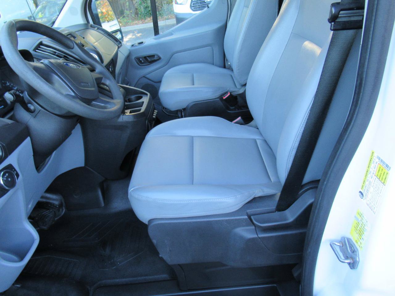 Used 2018 Ford Transit 150 130 Low Roof RWD image 11