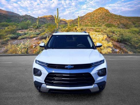 Used 2022 Chevrolet TrailBlazer LT w/ Confidence II Package FWD image 5