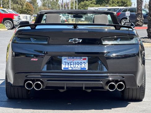 Used 2017 Chevrolet Camaro SS RWD image 4
