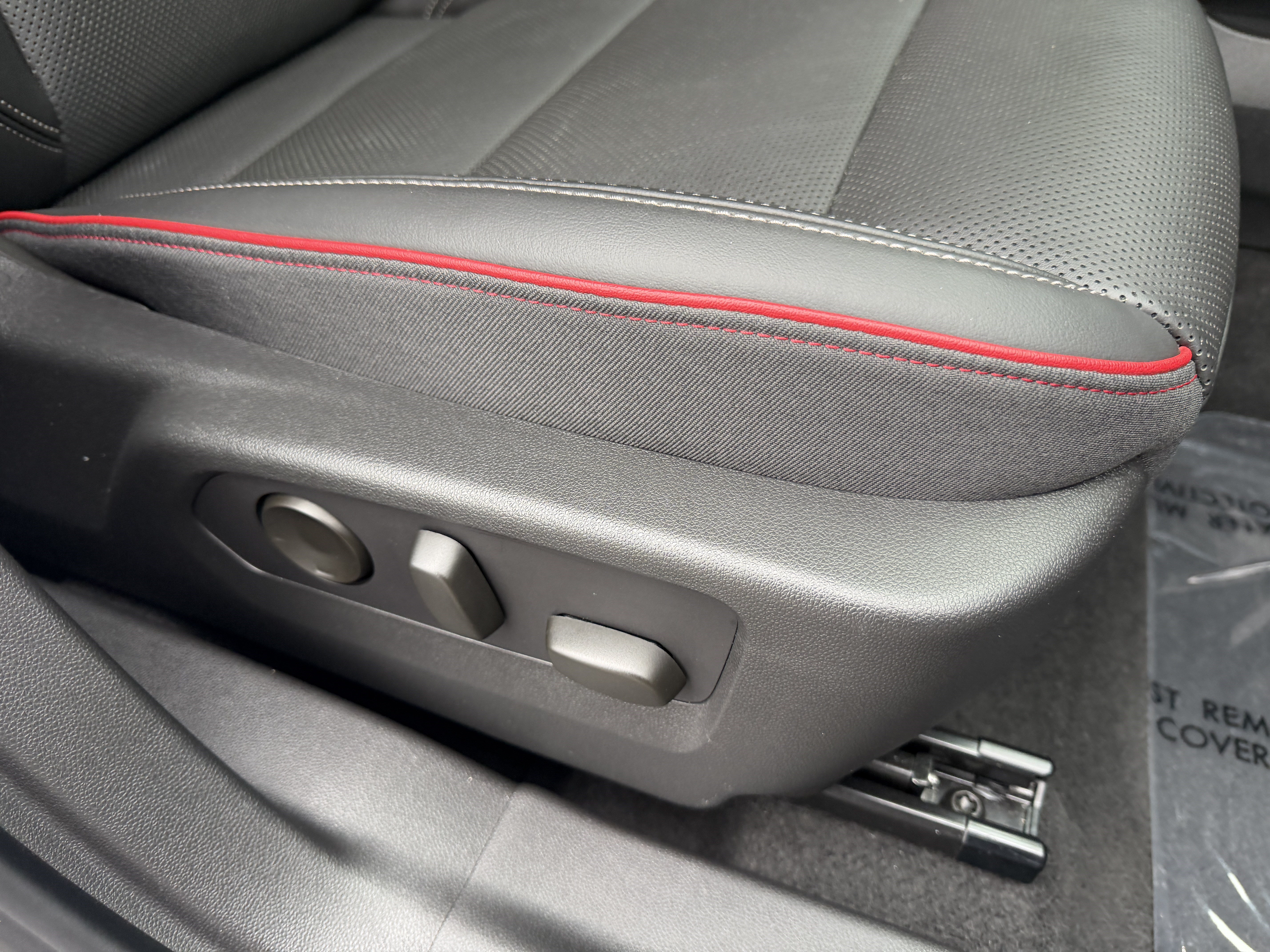 Used 2022 Buick Envision Essence w/ Technology Package I FWD image 20