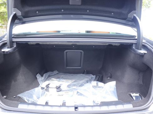 New 2026 BMW 740i xDrive w/ Premium Package image 14