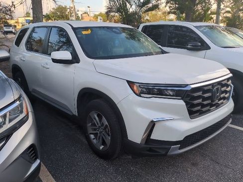 Used 2025 Honda Pilot EX-L image 1