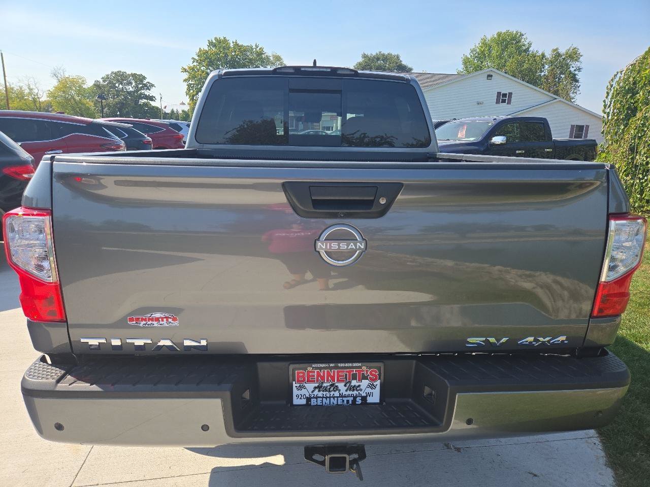 Used 2024 Nissan Titan SV AWD/4WD image 5