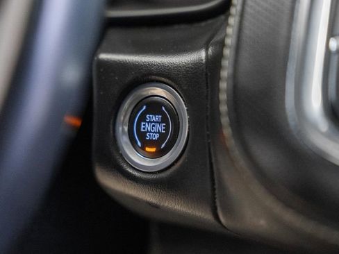 Used 2023 GMC Yukon SLT image 30