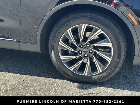 New 2026 Lincoln Aviator 2WD image 25