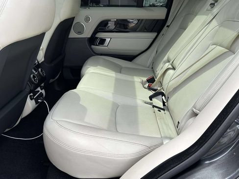 Used 2019 Land Rover Range Rover HSE AWD/4WD image 12