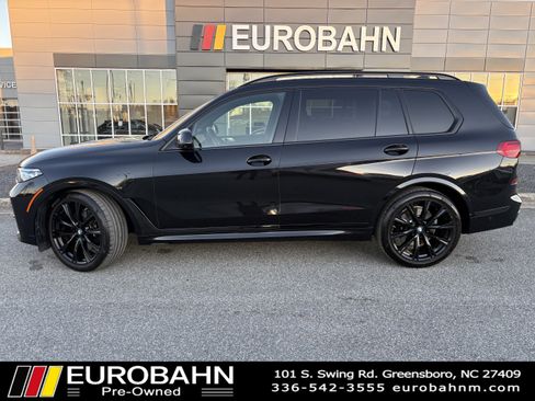 Used 2021 BMW X7 xDrive40i w/ M Sport Package image 2
