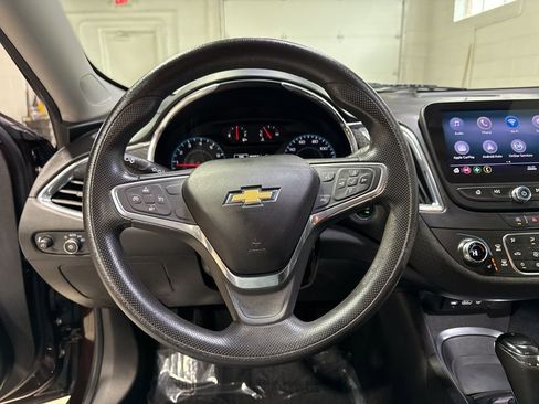 Used 2020 Chevrolet Malibu LT image 10