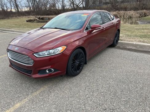 Used 2014 Ford Fusion SE w/ Equipment Group 202A image 4