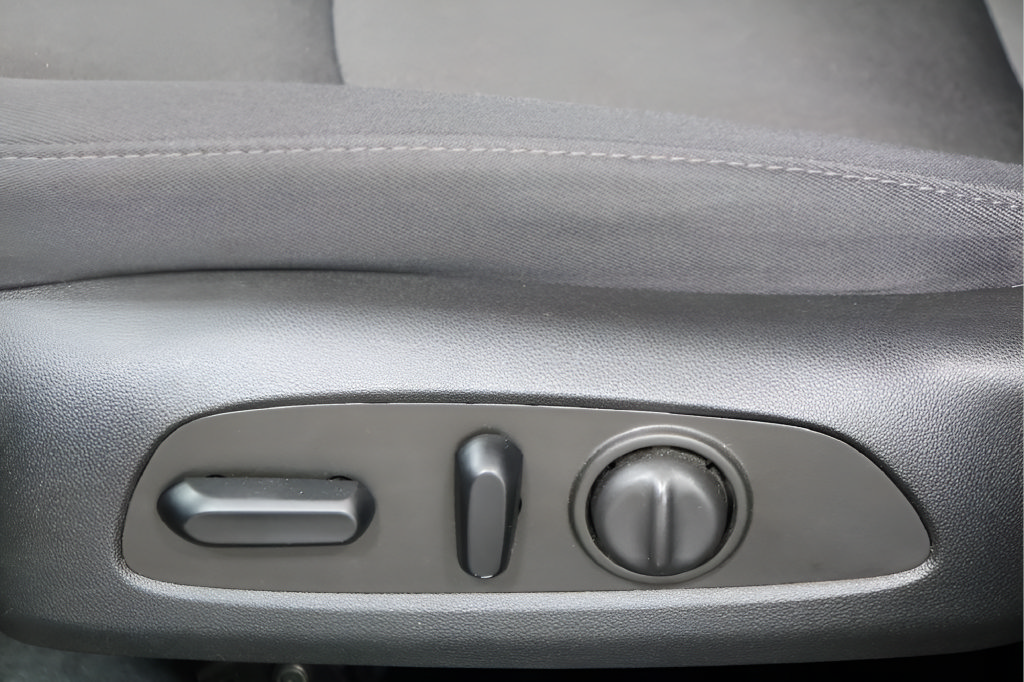 Used 2023 Chevrolet Malibu LT FWD image 19