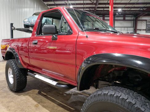 Used 1994 Toyota Pickup DX AWD/4WD image 40