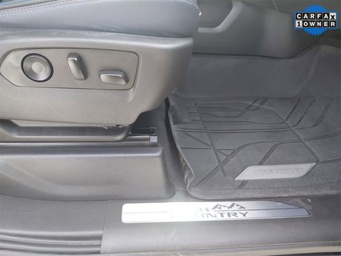 Used 2022 Chevrolet Silverado 1500 High Country w/ High Country Premium Package image 17