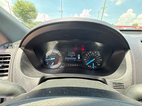 Used 2018 Ford Explorer XLT FWD image 9