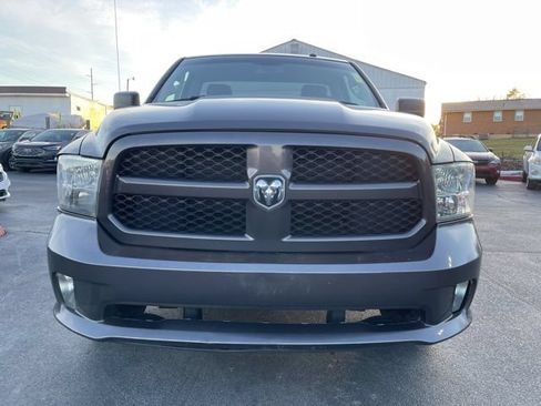Used 2016 RAM 1500 Express RWD image 3