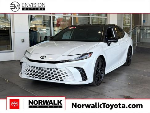 Used 2026 Toyota Camry XSE FWD image 1