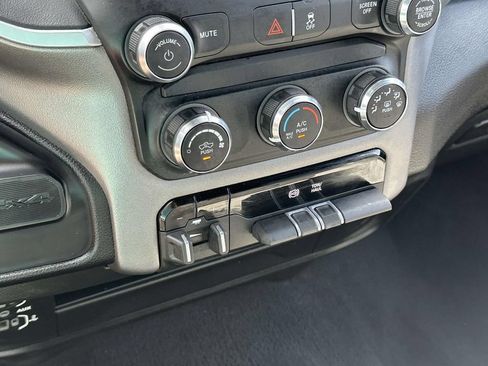 Used 2024 RAM 2500 Big Horn AWD/4WD image 31