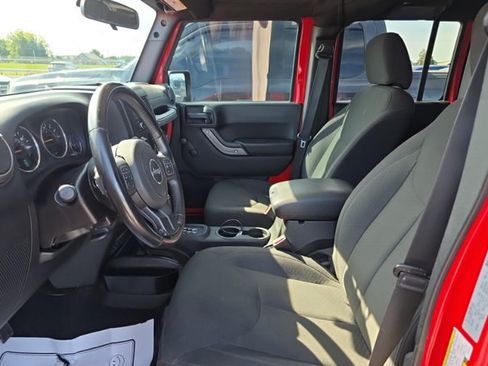 Used 2018 Jeep Wrangler Unlimited Sport w/ Connectivity Group AWD/4WD image 5