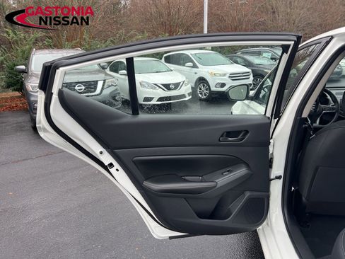 Used 2024 Nissan Altima 2.5 SV image 34