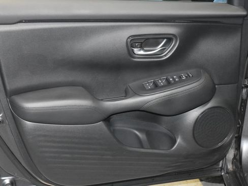 Used 2024 Honda HR-V LX image 4