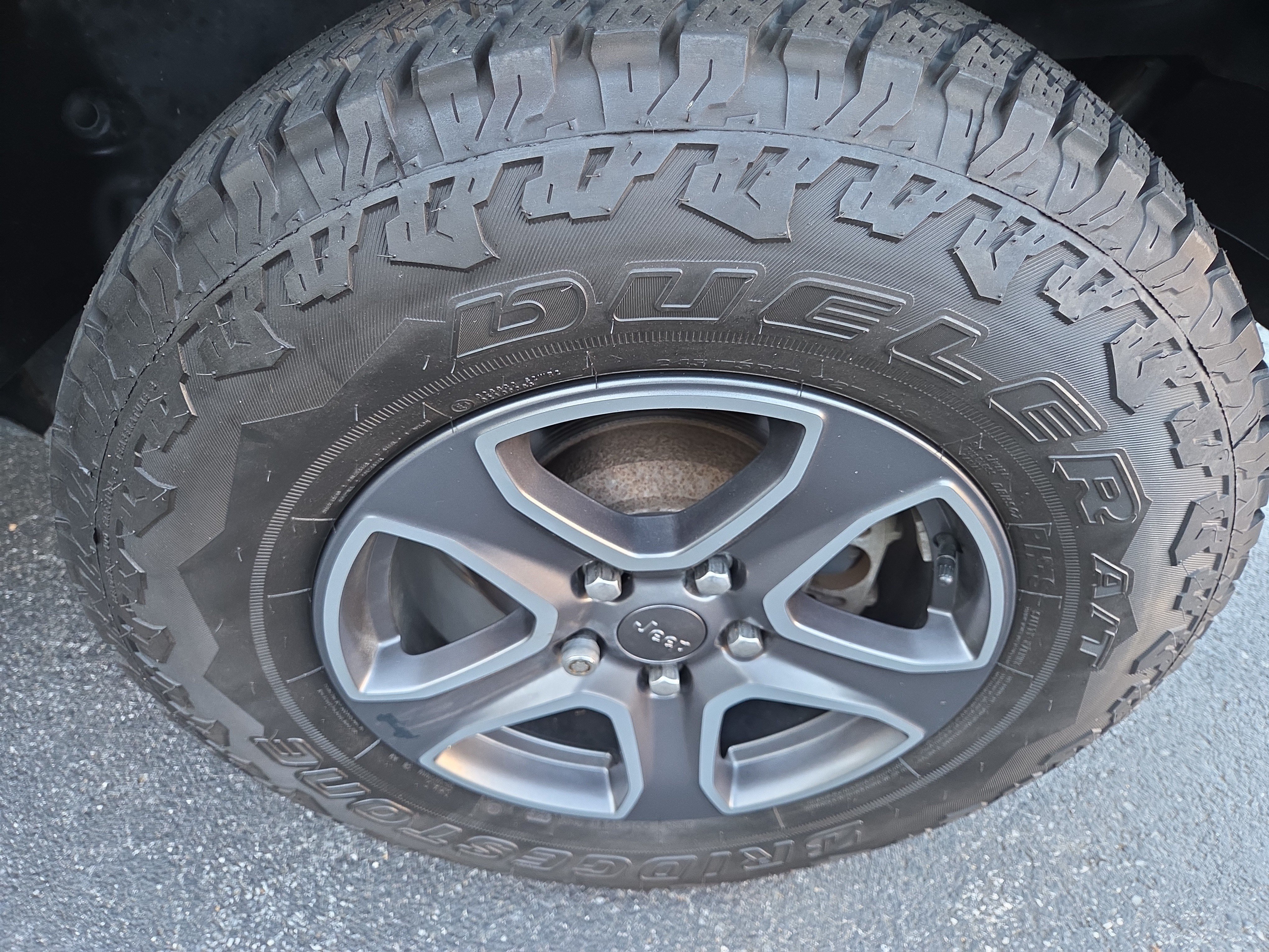 Certified 2019 Jeep Wrangler Sport AWD/4WD image 12