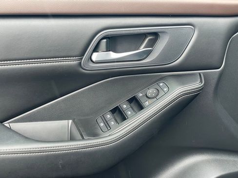 Certified 2023 Nissan Rogue SV w/ SV Premium B Package image 15