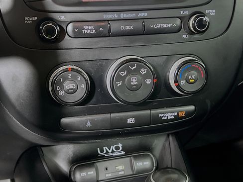 Used 2015 Kia Soul image 25