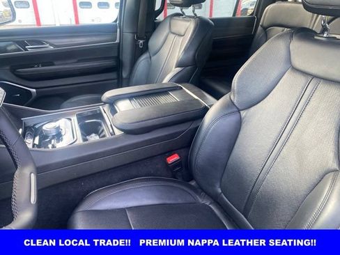 Used 2023 Jeep Wagoneer Series II AWD/4WD image 4