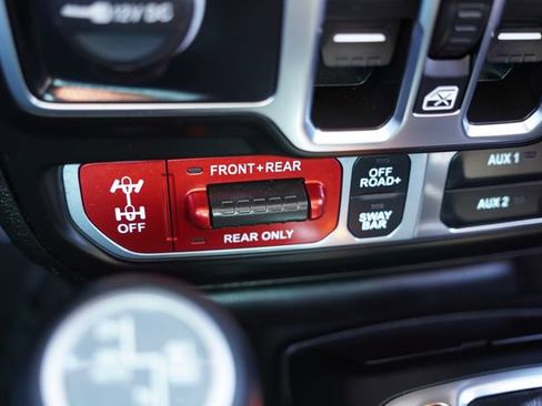 Certified 2025 Jeep Wrangler Unlimited Rubicon 4xe w/ Safety Group image 27