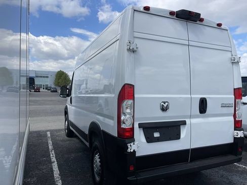 Used 2025 RAM ProMaster 2500 w/ Safety Group FWD image 5